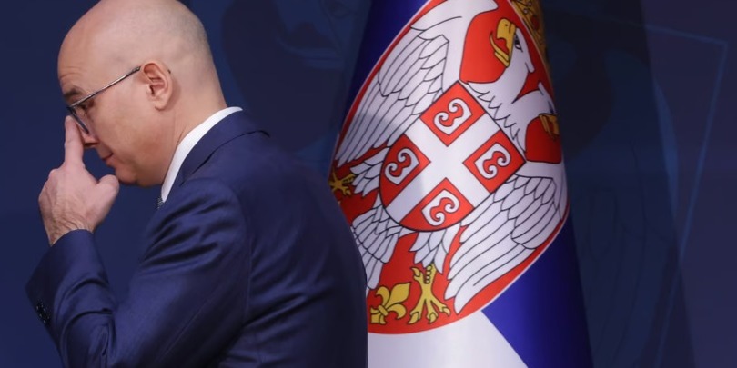 სერბეთის მთავრობა გადადგა, პრეზიდენტი კი ახალი არჩევნების იდეას აჟღერებს