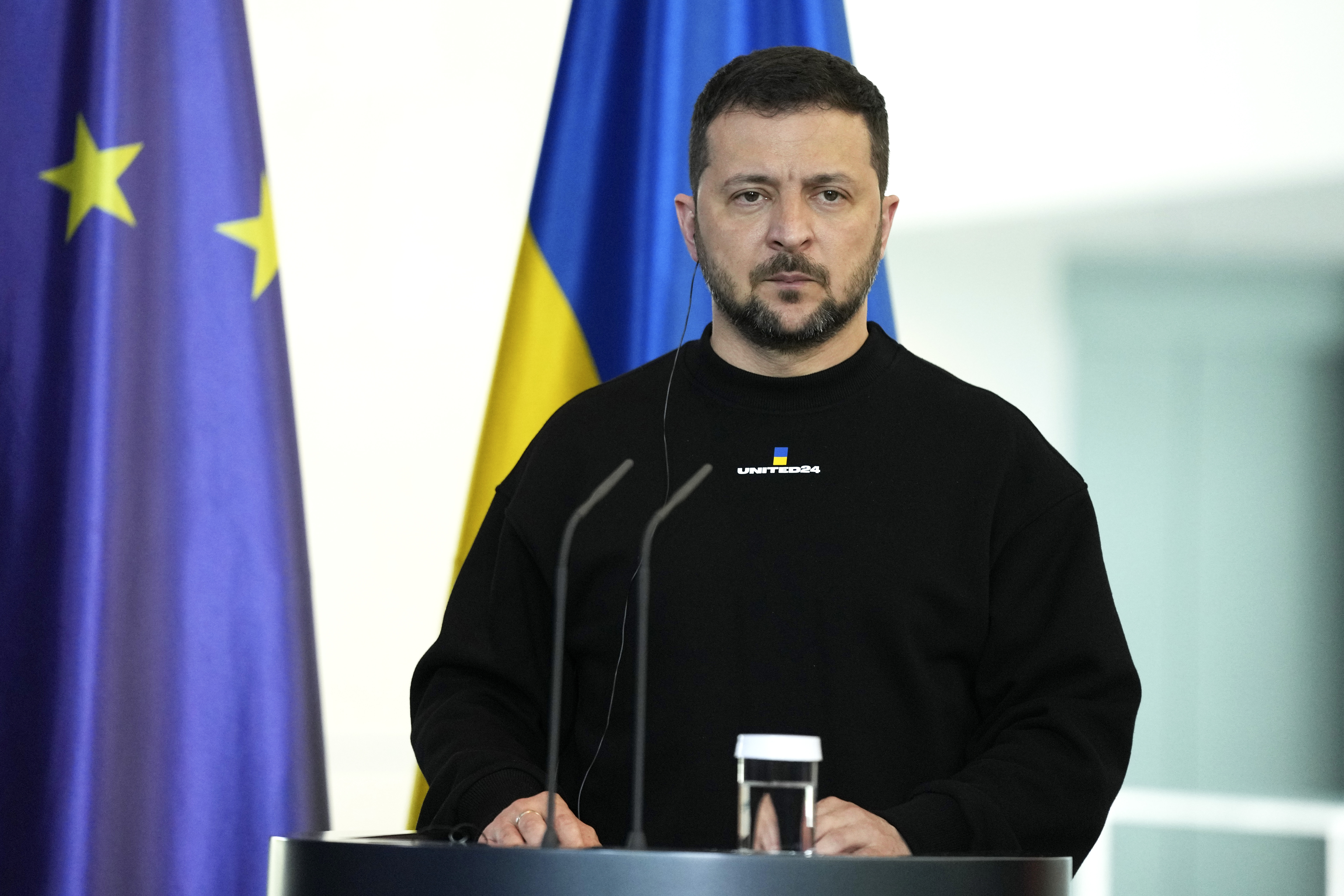 Ukraine's President Zelensky will meet UK Prime Minister Rishi Sunak on Monday