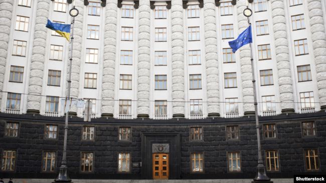 უკრაინა რუსეთს ახალ სანქციებს უწესებს