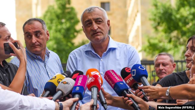 პროკურატურა ხაზარაძისა და ჯაფარიძისთვის გირაოს შეფარდებას ითხოვს