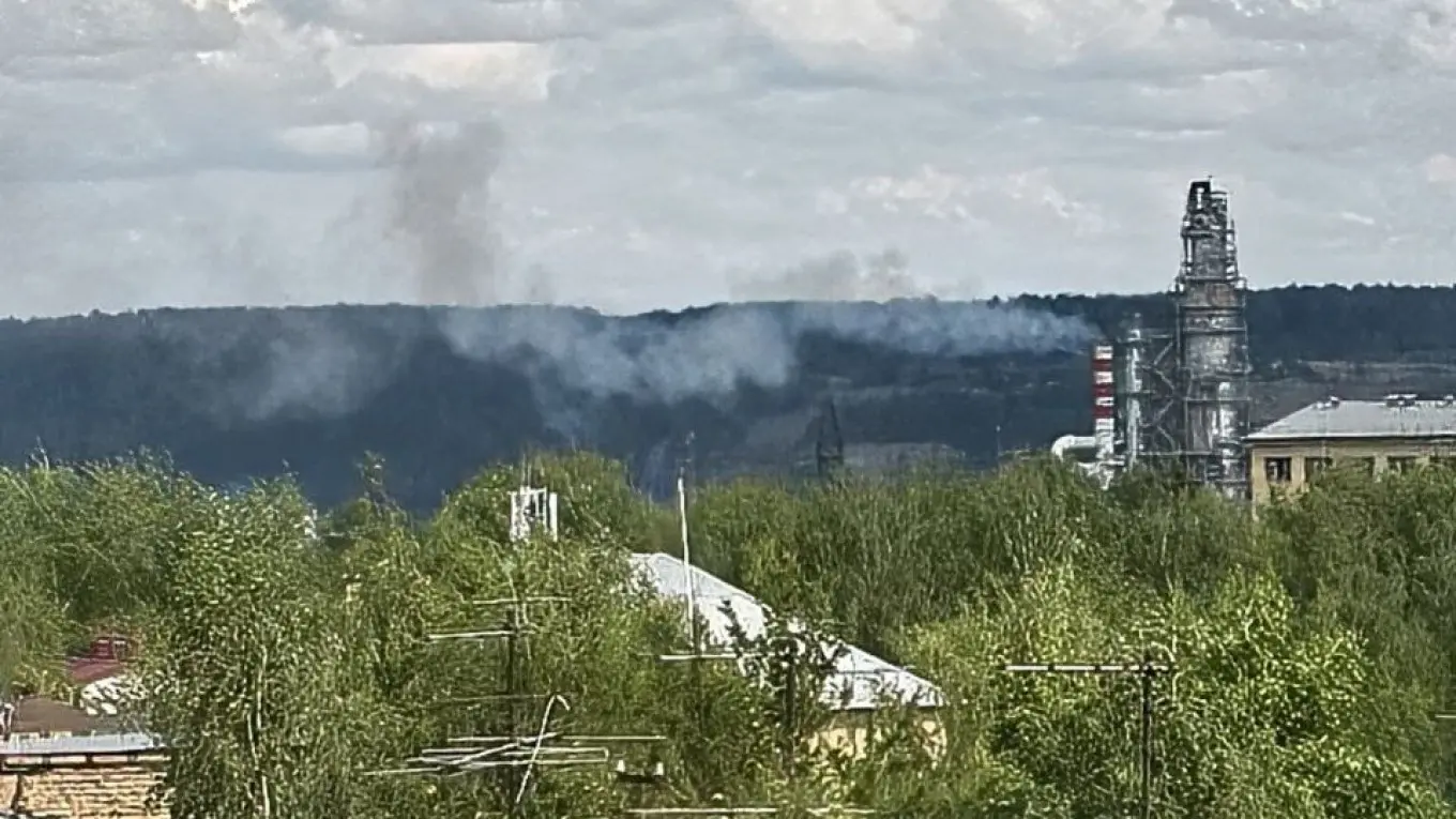 Украинские беспилотники впервые атаковали республику Коми в 2000 км от границы. Под удар попал НПЗ