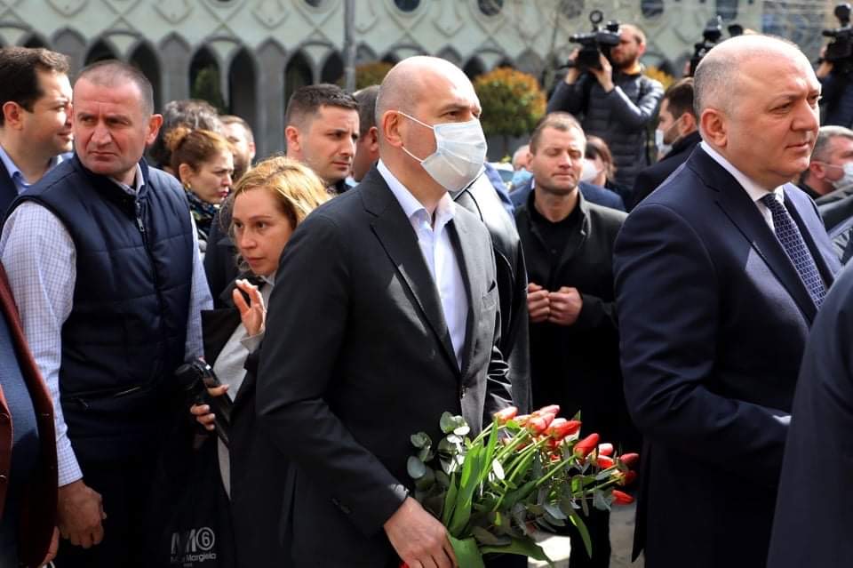 რუსლან აბაშიძემ 9 აპრილს დაღუპულთა ხსოვნას პატივი მიაგო