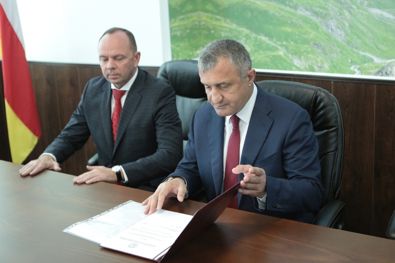 რატომ აკონტროლებს მოსკოვი ოსურ და აფხაზურ უშიშროებებს განსხვავებულად
