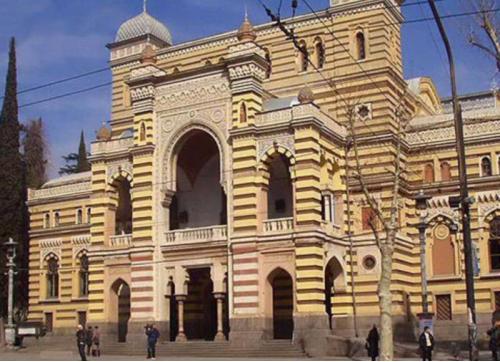 ოპერის თანამშრომლები გაფიცვას აგრძელებენ