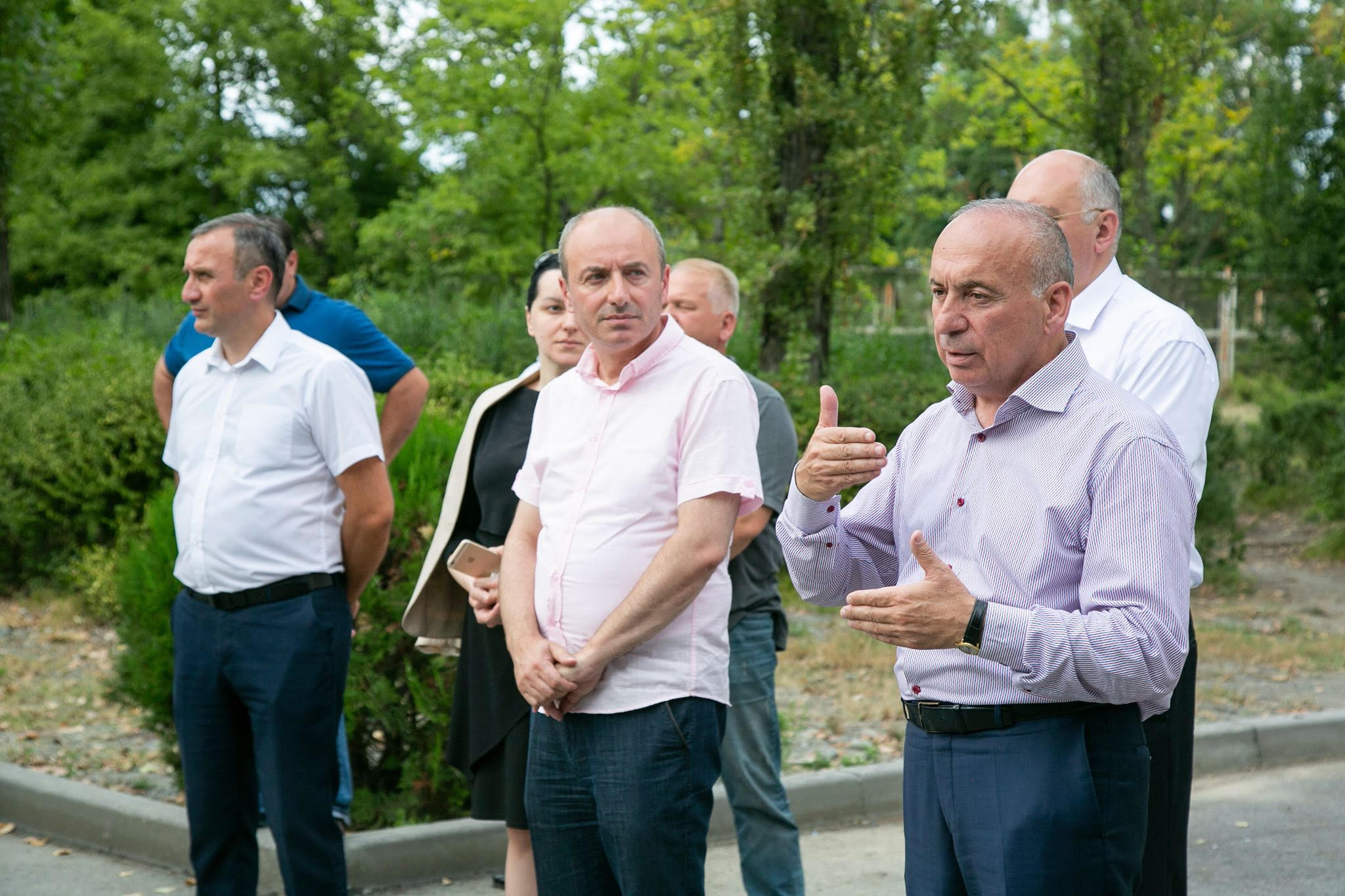 ხელისუფლების წარმომადგენლები ლაგოდეხის მუნიციპალიტეტში მოსახლეობას შეხვდნენ