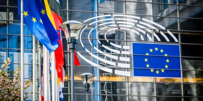 Европарламент призвал заморозить активы Бидзины Иванишвили