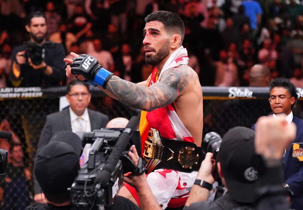 ილია თოფურია UFC-ის ქვემსუბუქი წონის ჩემპიონი გახდა