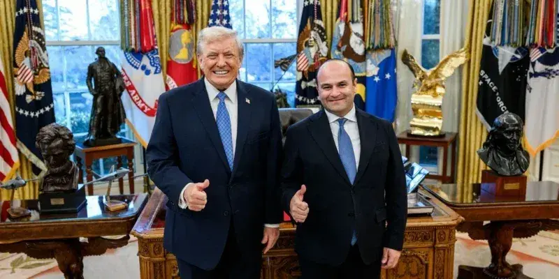 Трамп встретился с послом Армении и вручил личный подарок Пашиняну