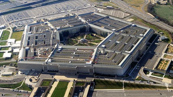 Пентагон: США отслеживает падение неуправляемой китайской ракеты на Землю