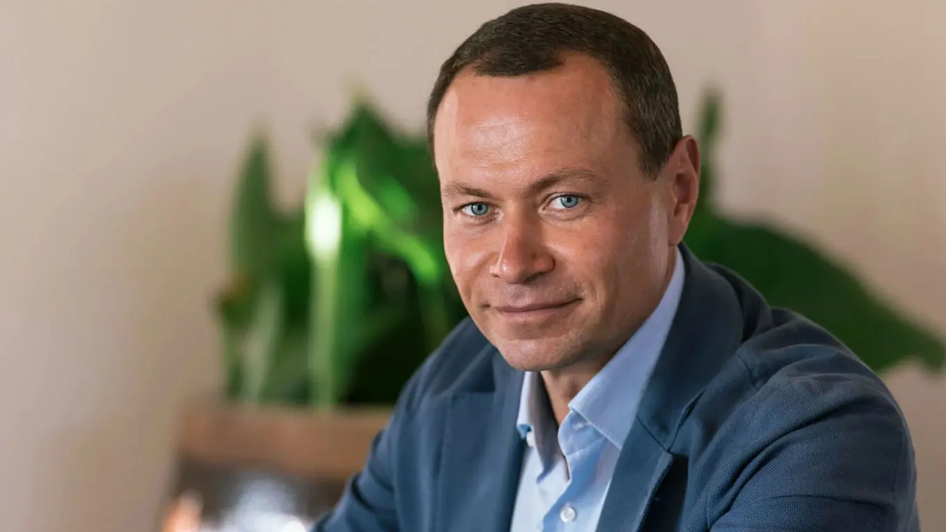 У бывшего мэра Владивостока нашли и конфисковали две гостиницы, 12 земельных участков и сотни квартир