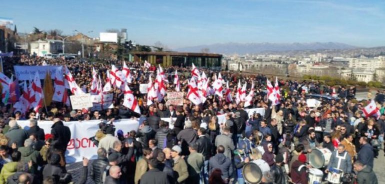 NDI – გამოკითხული ამომრჩევლის შეხედულებებთან ახლოს არც ერთი პარტია არ დგას