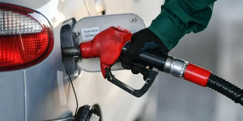 В Грузии цена бензина и дизеля на некоторых заправках достигла 4 лари