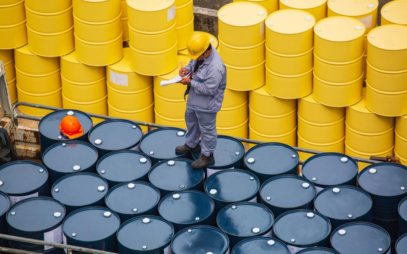 Котировки нефти марки Brent обвалились ниже 63 долларов за баррель