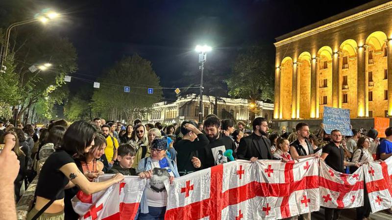 ახალგაზრდები პარლამენტთან აქციას 26 აპრილსაც გამართავენ