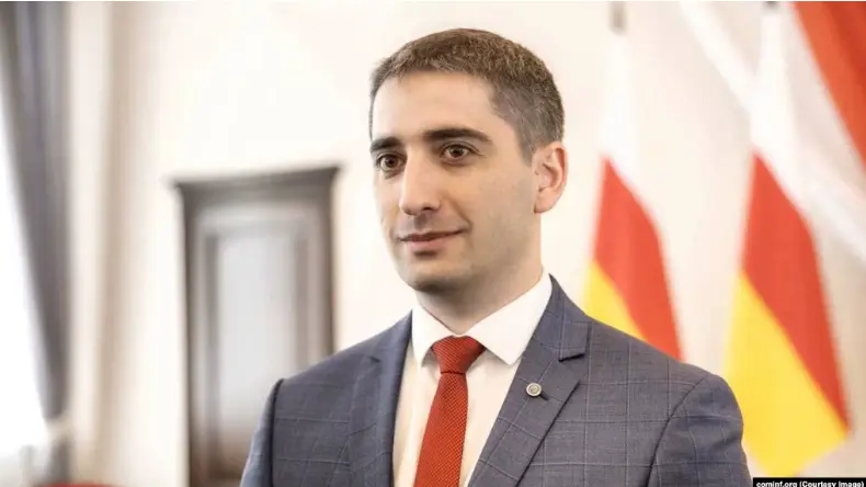 Гаглоев предложил назначить премьером Тадтаева