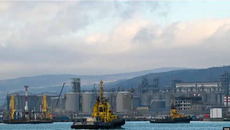 По порту Новороссийска был нанесён удар