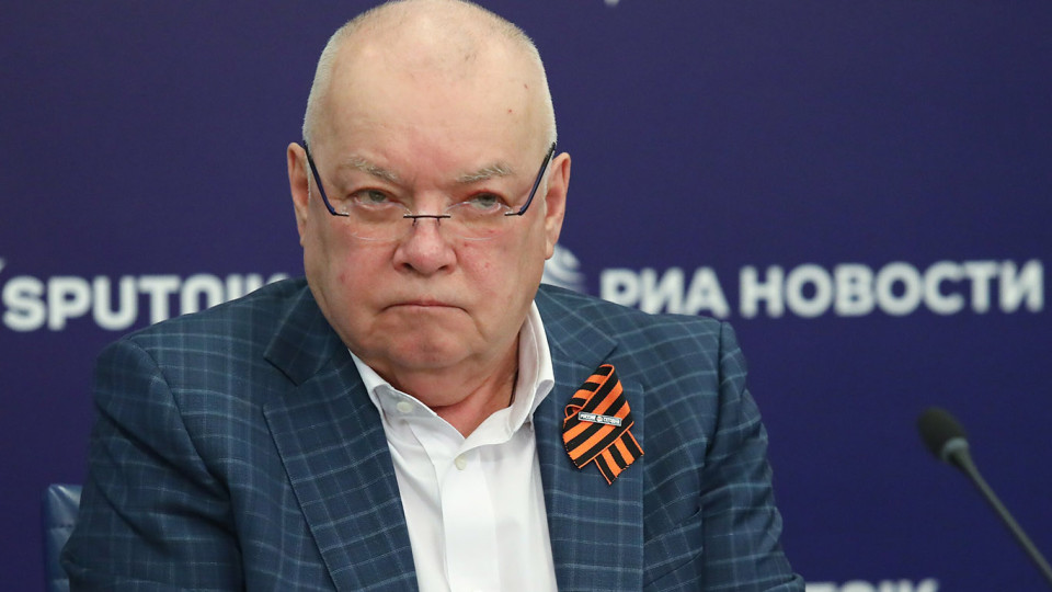 В Евросоюзе запретили «РИА Новости», «Известия» и «Российскую газету»