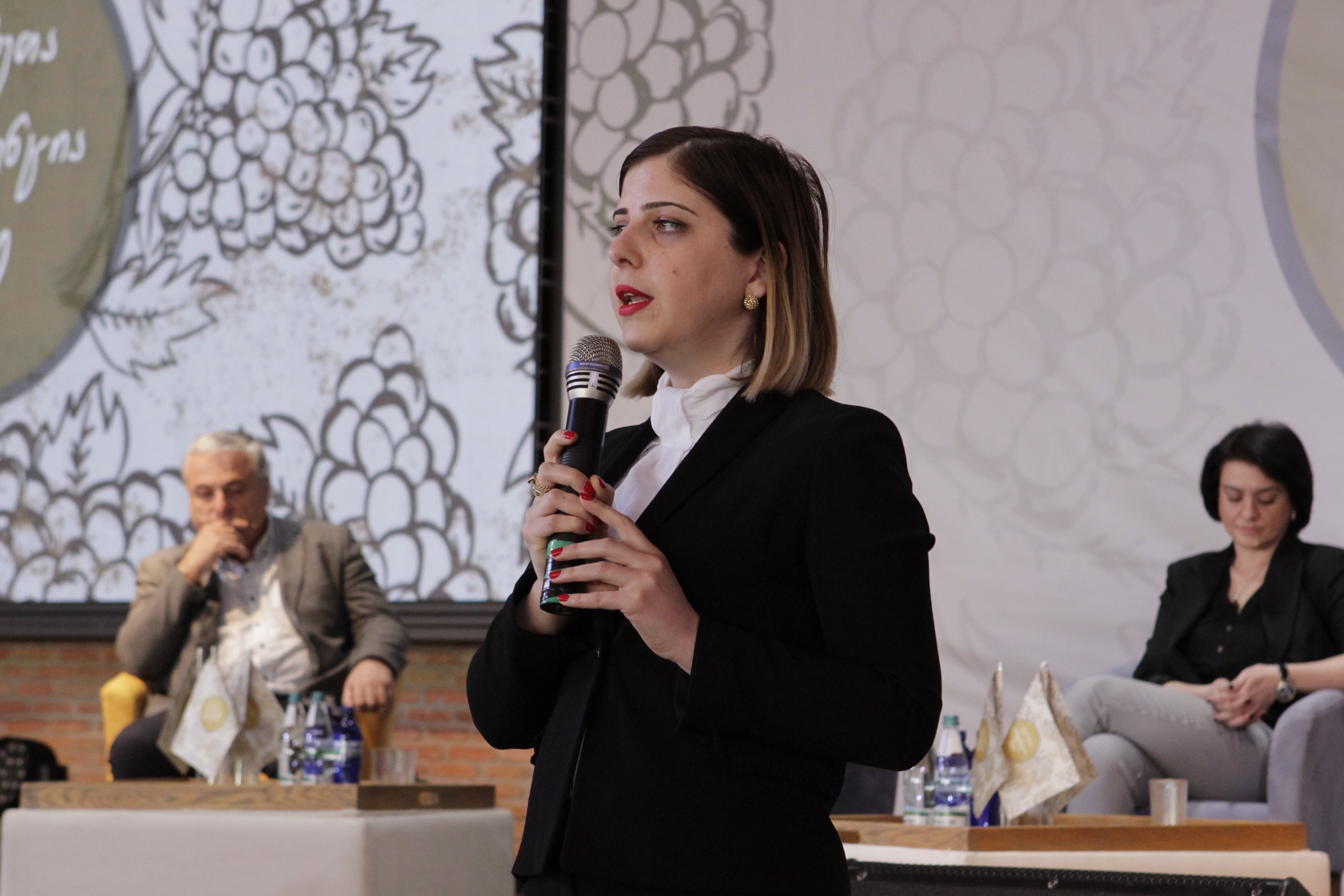 ხატია წილოსანი მევენახეთა კონფერენციას დაესწრო