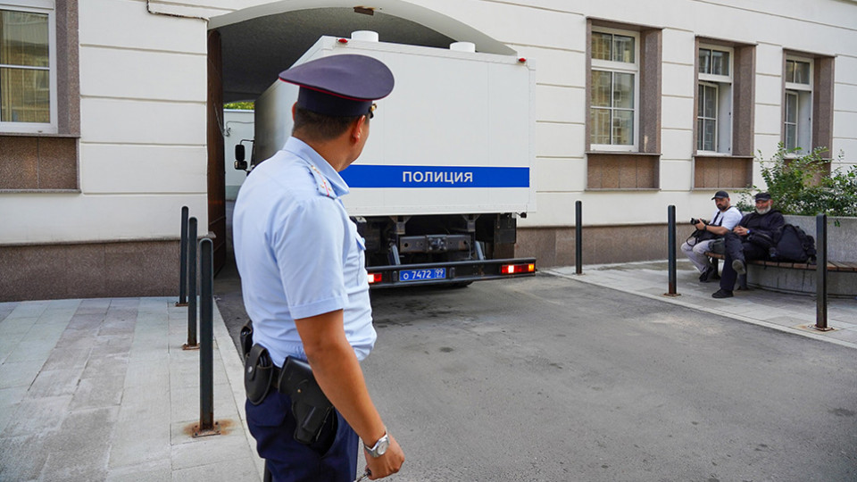 Россиян могут начать сажать в тюрьму за неуважение к суду и оскорбление судей