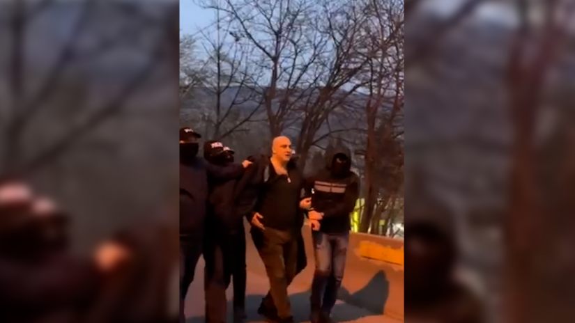 Полиция задержала несколько участников акции у торгового центра Tbilisi Mall