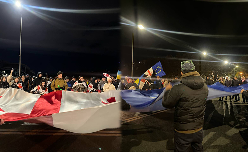 პარლამენტის წინ აქცია დასრულდა, ხოლო თბილისის ქუჩებში მსვლელობა გრძელდება