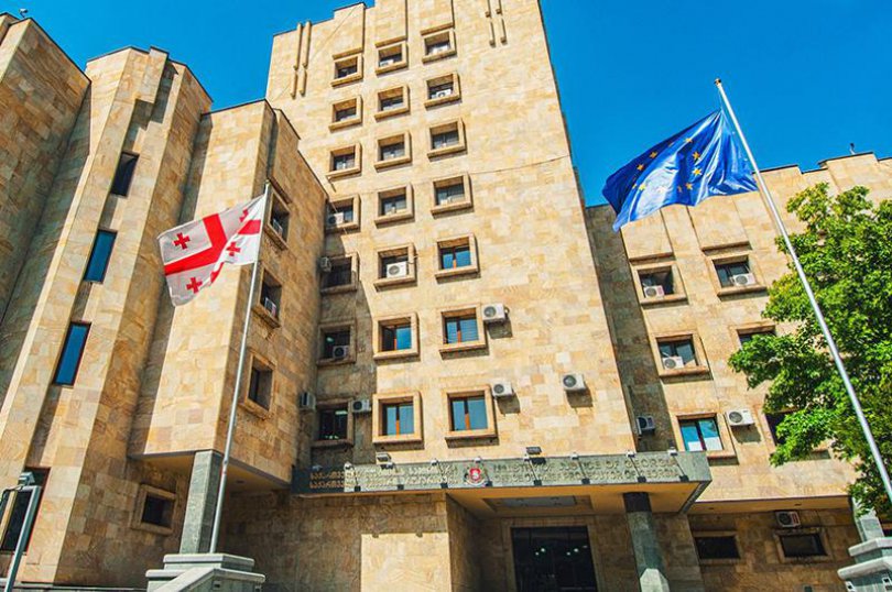 "74 მოქალაქის კუთვნილ 3 295 519.124 ლარს დაეუფლნენ" - ბრალდებულია სამი პირი
