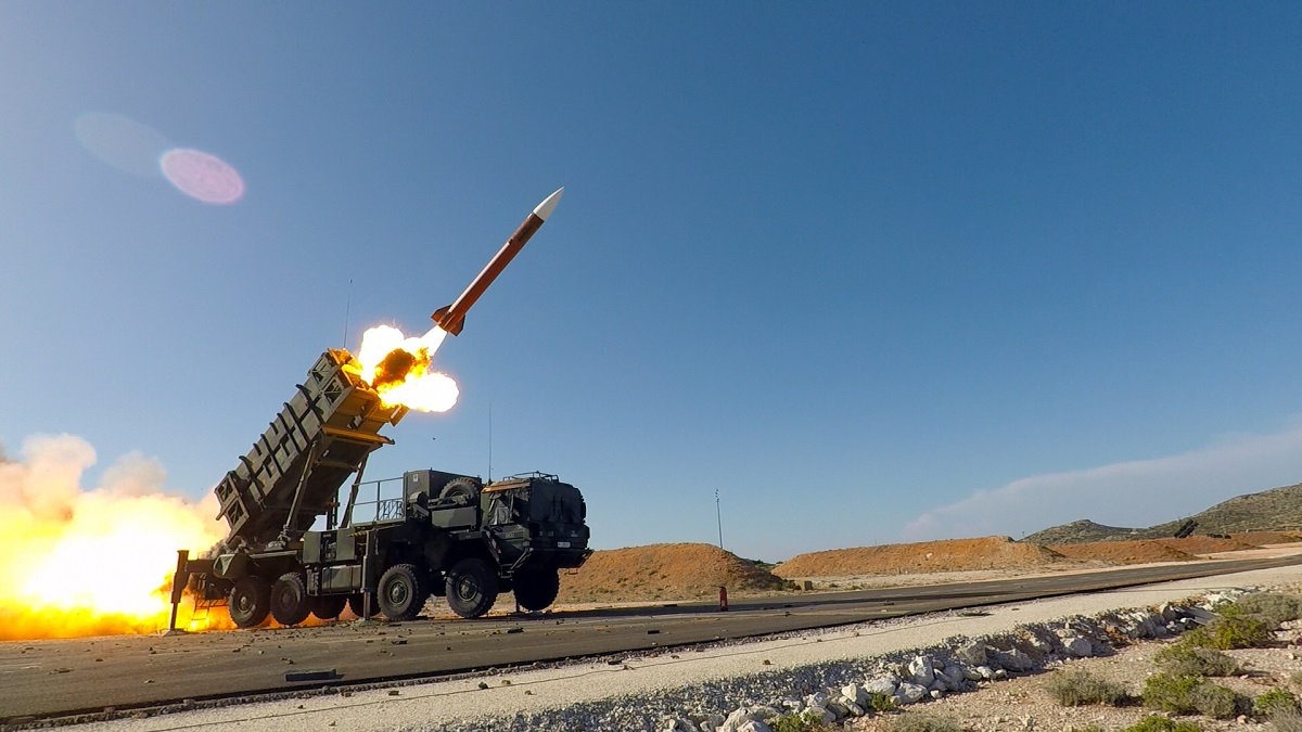 Germany to send armored carriers, Patriot battery to Ukraine