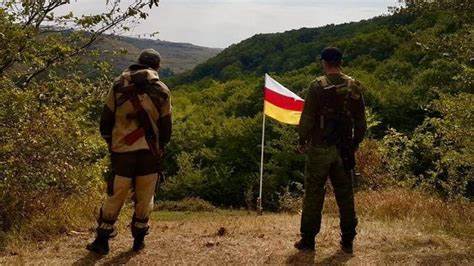 В Южной Осетии уволили подозреваемого в контрабанде сигарет чиновника