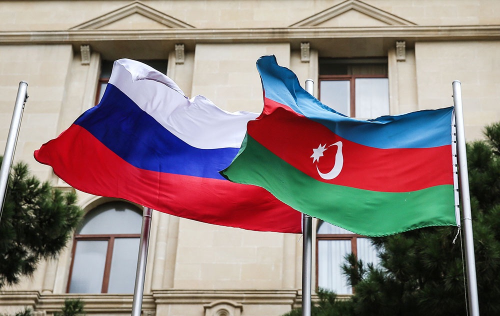 Азербайджан ужесточил миграционные правила для граждан России