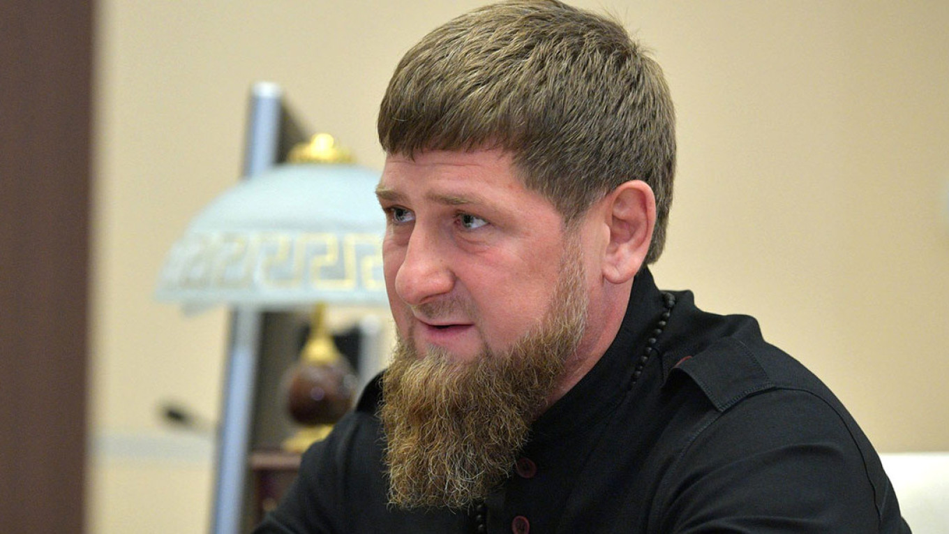 Кадыров потребовал от чиновников оплатить долги чеченцев