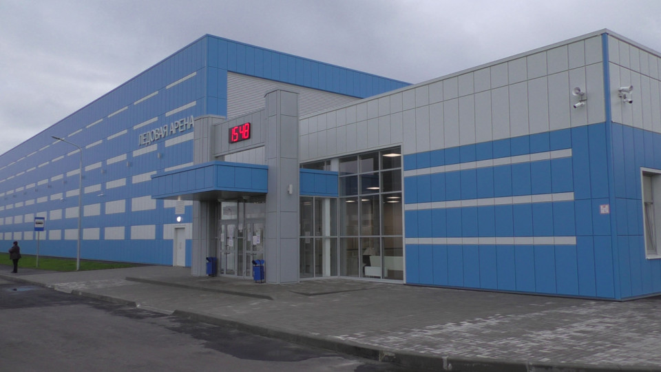 Россия разбомбила детскую ледовую арену в Курской области