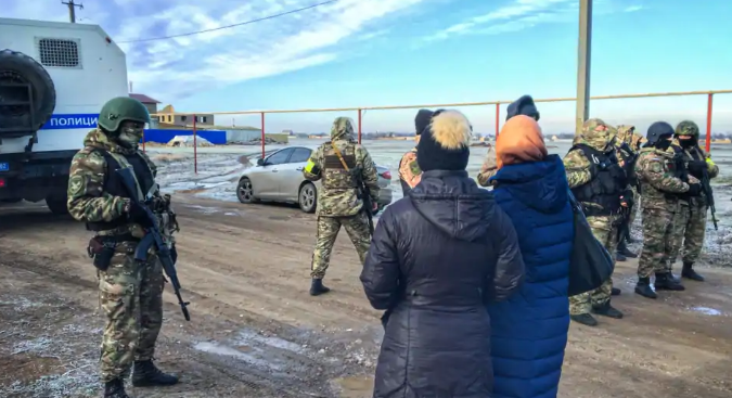 В аннексированном Крыму ФСБ проводит обыски в домах у мусульман
