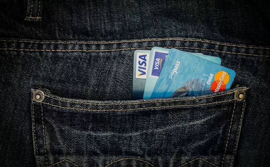 В Кремле допустили отключение России от Visa и MasterCard