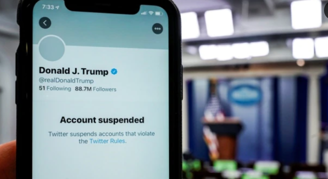 Twitter заблокировал аккаунты с ретрансляцией сайта Дональда Трампа
