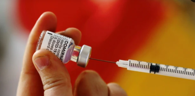 В США одобрили вакцину Pfizer для подростков от 12 до 15 лет