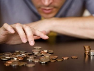 Bloomberg: Реальные доходы россиян упали до уровня 2009 года