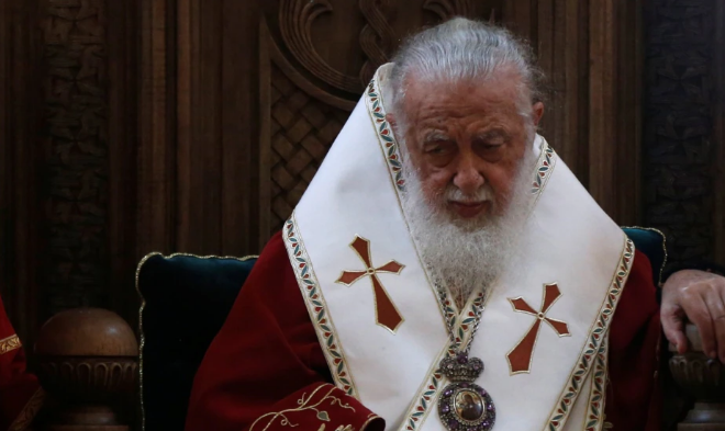 Илия Второй призвал граждан самостоятельно принимать решение о вакцинации