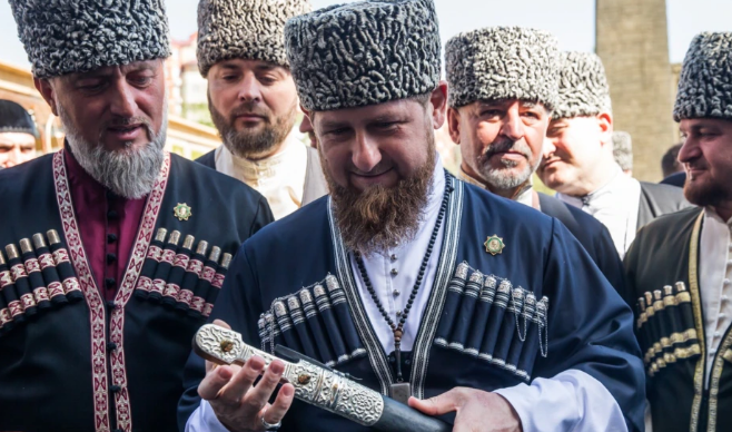 В Чечне родные бывшего силовика объявили кровную месть критику Кадырова