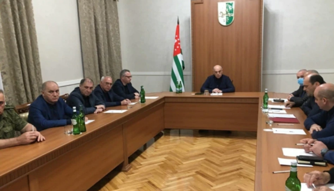 Аслан Бжания: Надо объективно разобраться в случившемся 30 сентября