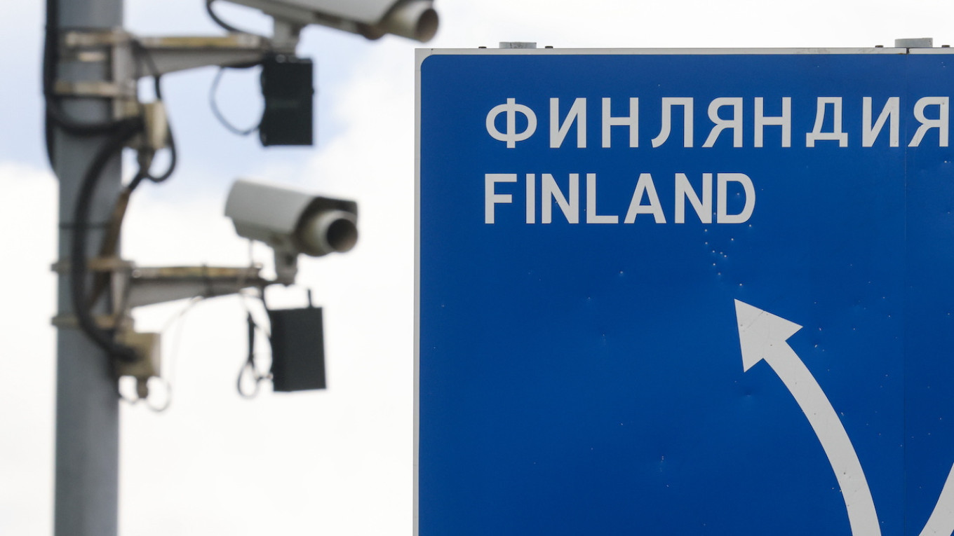Финляндия закроет границу с Россией на замок из-за беженцев
