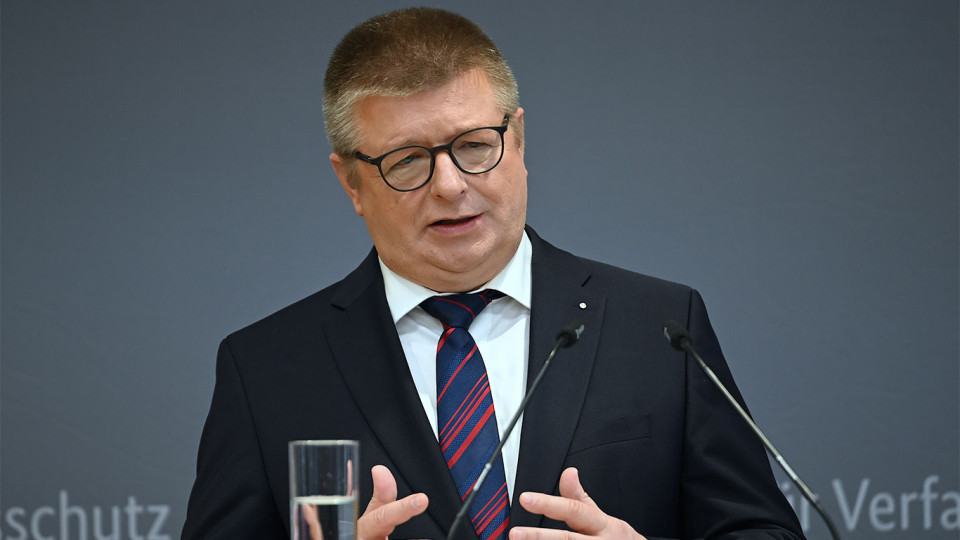 Германия начала охоту за «сотнями» российских и китайских шпионов