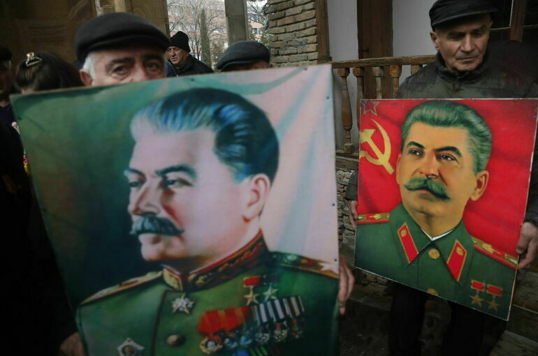 Третий российский регион установит памятник Сталину