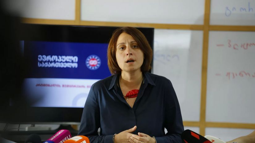 ხოშტარია: "გადაწყვეტილებებს სააკაშვილი არ იღებს"