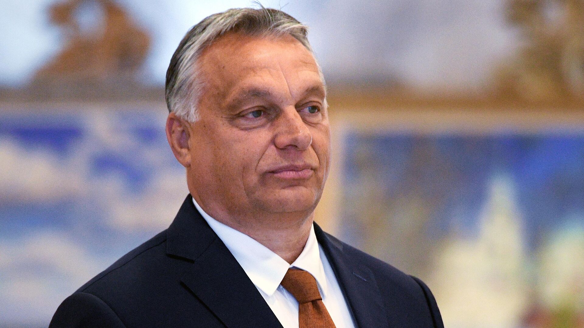 ორბანის სკანდალური გამოსვლის შემდეგ მისმა მრჩეველმა თანამდებობა დატოვა