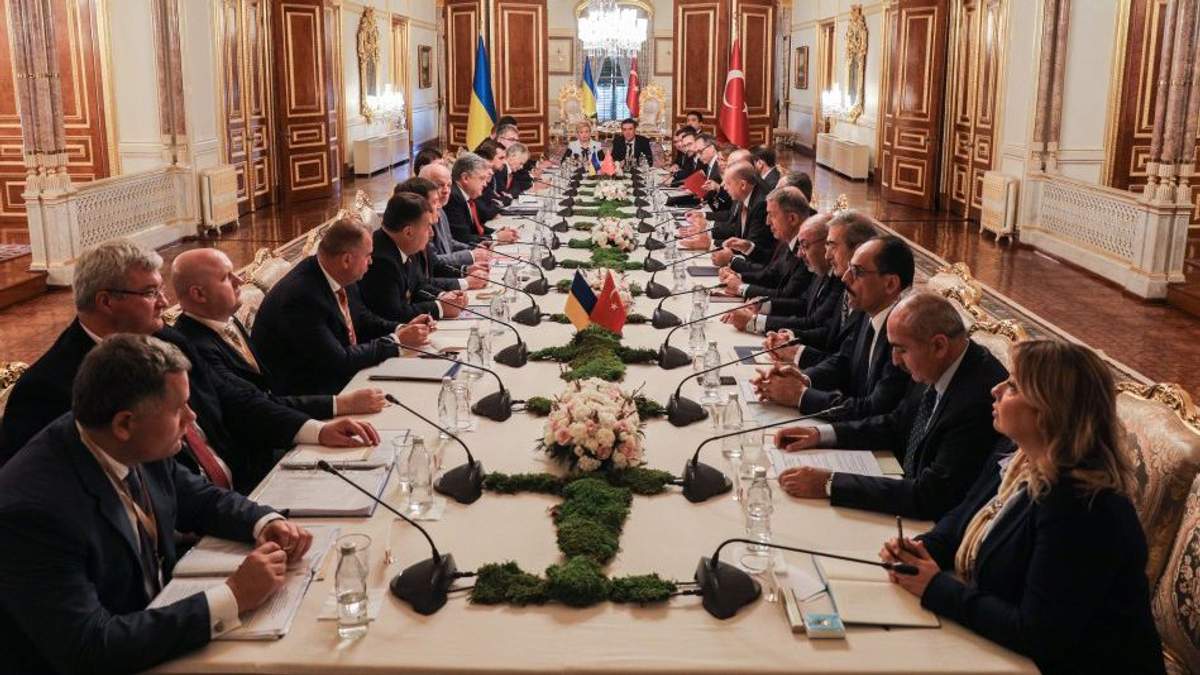 МИД просит Турцию объяснить визит "делегации" из оккупированной Ялты
