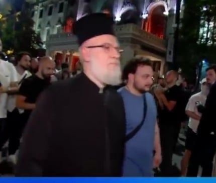 "ადამიანზე დიდი ფასეულობა არ არსებობს"- მეუფე ზენონი რუსთაველზე მივიდა