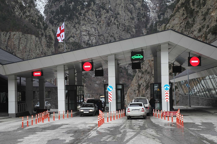 კუროპტევი: რუს აქტივისტებს საქართველოში ხელახლა შესვლაზე უარს ეუბნებიან