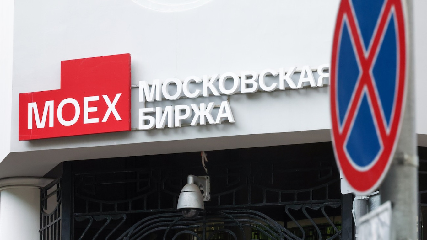 Российские акции пережили самое продолжительное падение с дефолта 1998 года