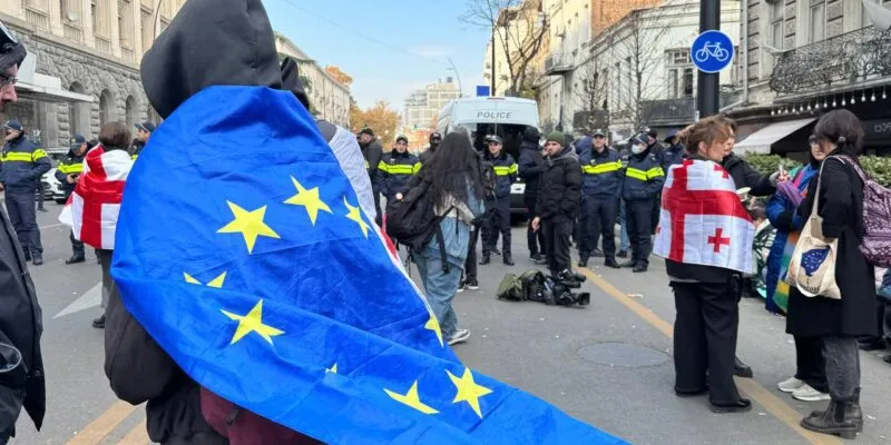 Оппозиция объявила вечером «полную мобилизацию» на проспекте Меликишвили