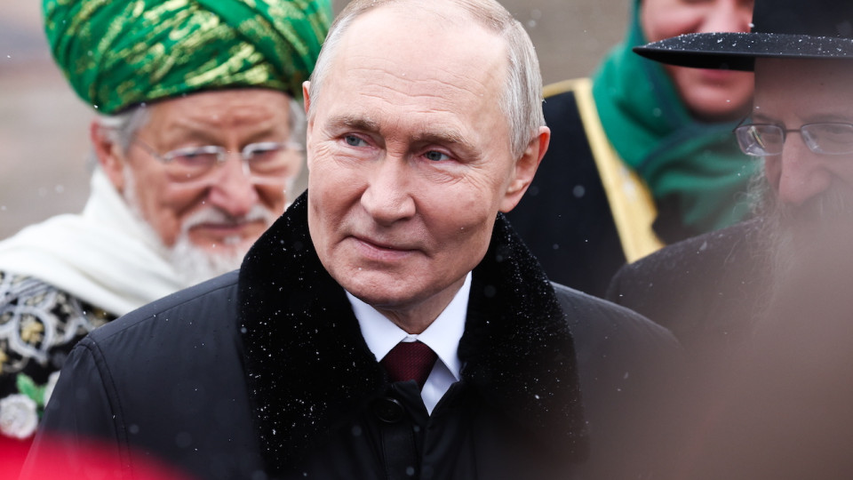 Путин пожелал «дальнейшего счастья» детям погибших на войне россиян